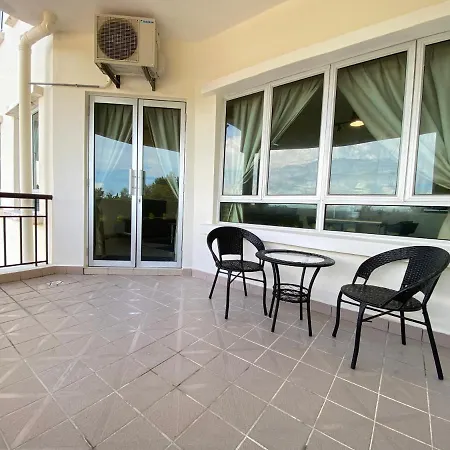 Desaru Beach Family Suite 5G Wifi Netflix D3A13 By De Home Bandar Penawar Exterior photo